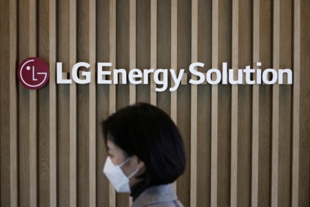 Акции LG Energy Solution подскочили на 68% после крупнейшего IPO — она стала второй (после Samsung) по рыночной капитализации компанией в Южной Корее