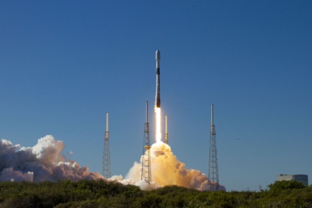 SpaceX планирует в 2022 году провести целых 52 запуска — 2021-й она завершила с 31 успешной миссией